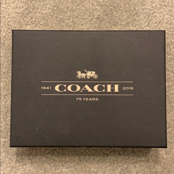 Coach wristlet - Picture 2 of 3